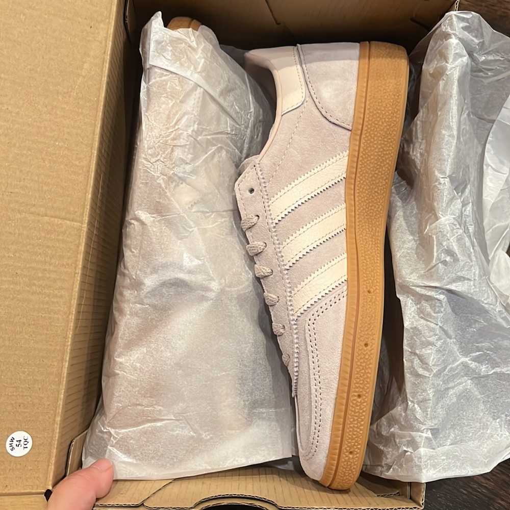 adidas Originals Gazelle Sneakers in Cream and Gum - Picture 9 of 9